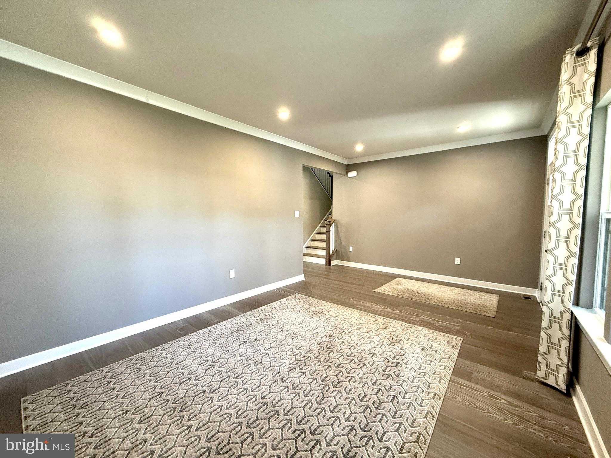 1126 Miles Ct photo 5