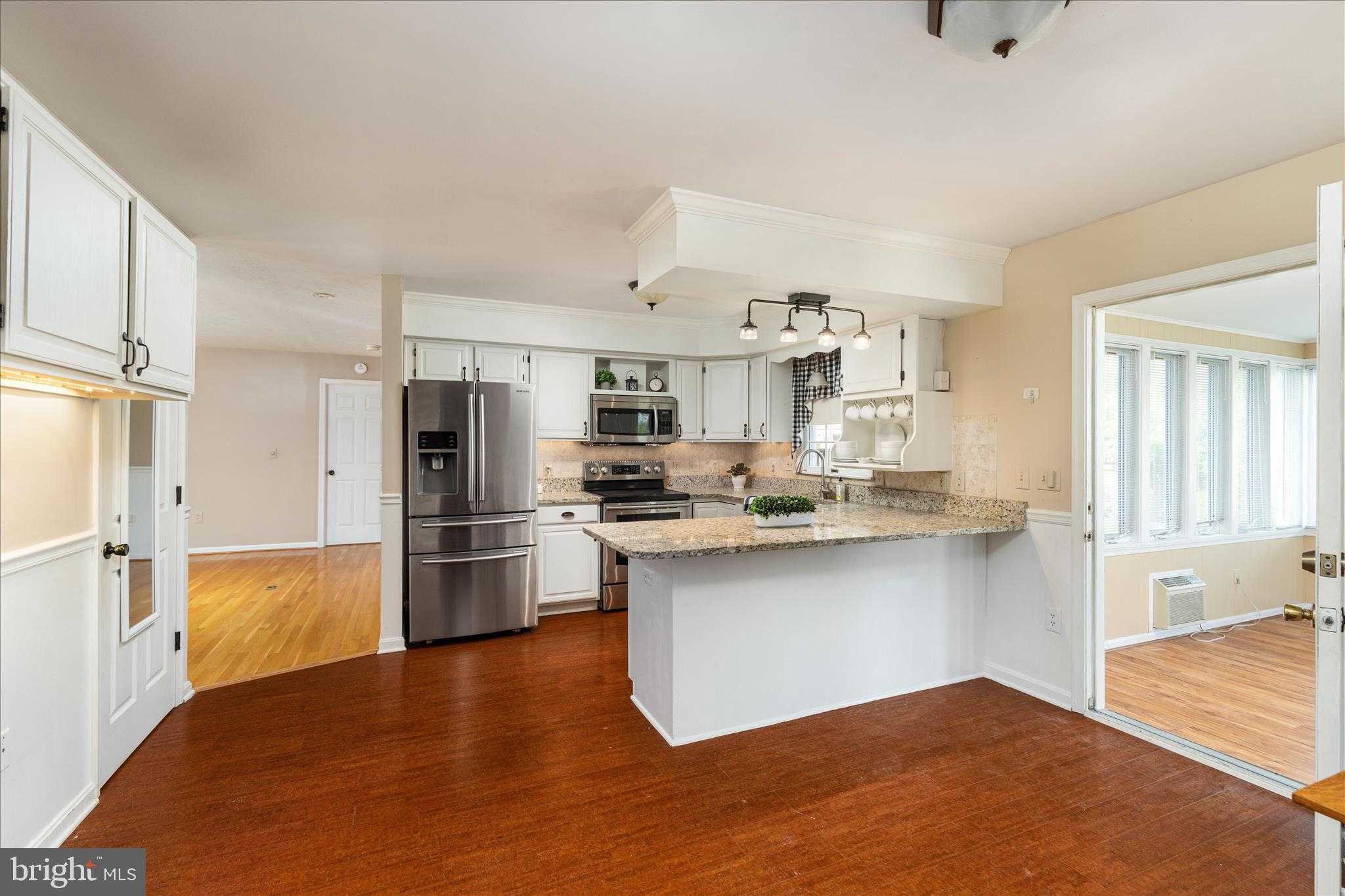 590 Fulton Dr photo 12