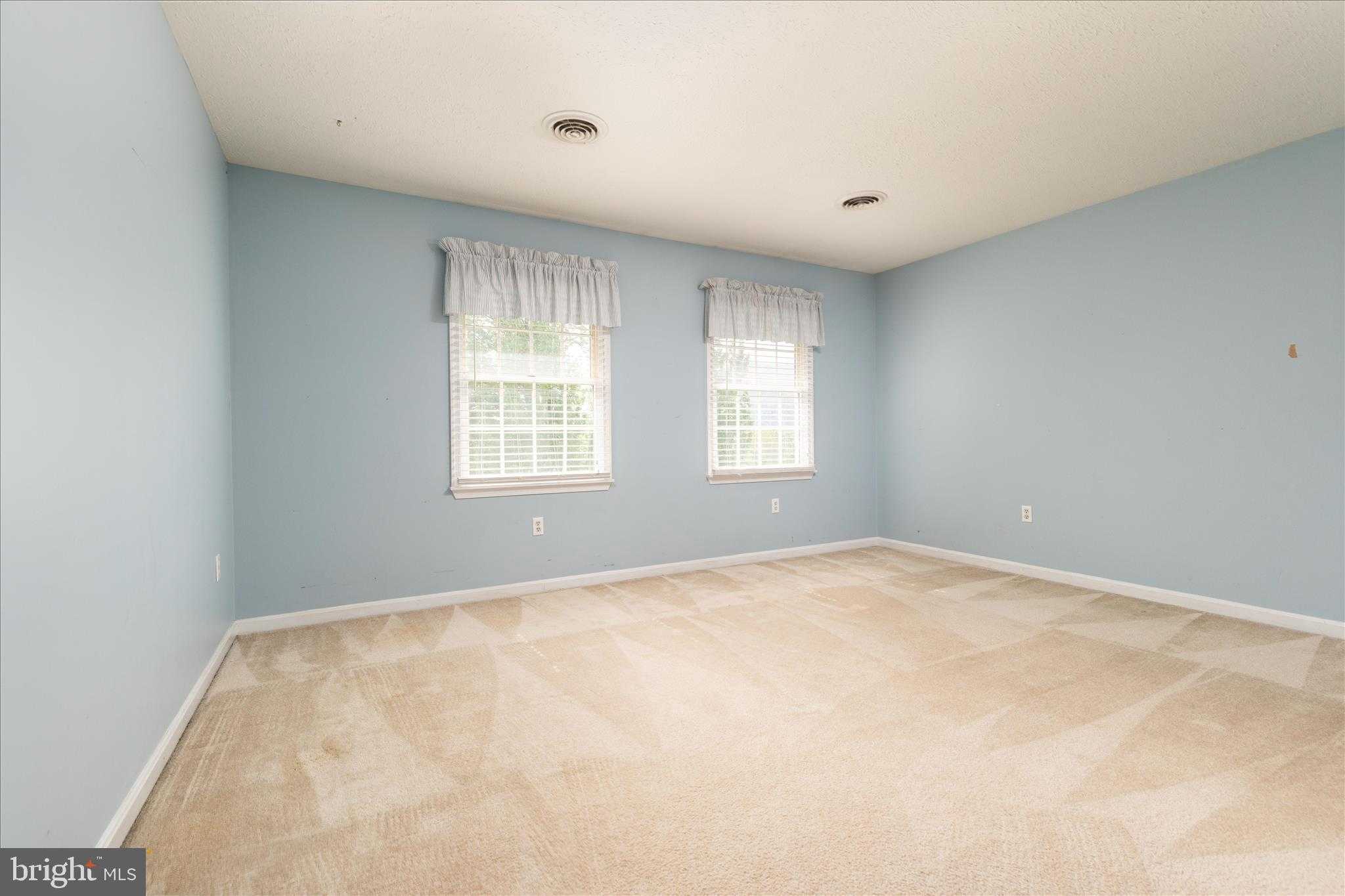 590 Fulton Dr photo 28