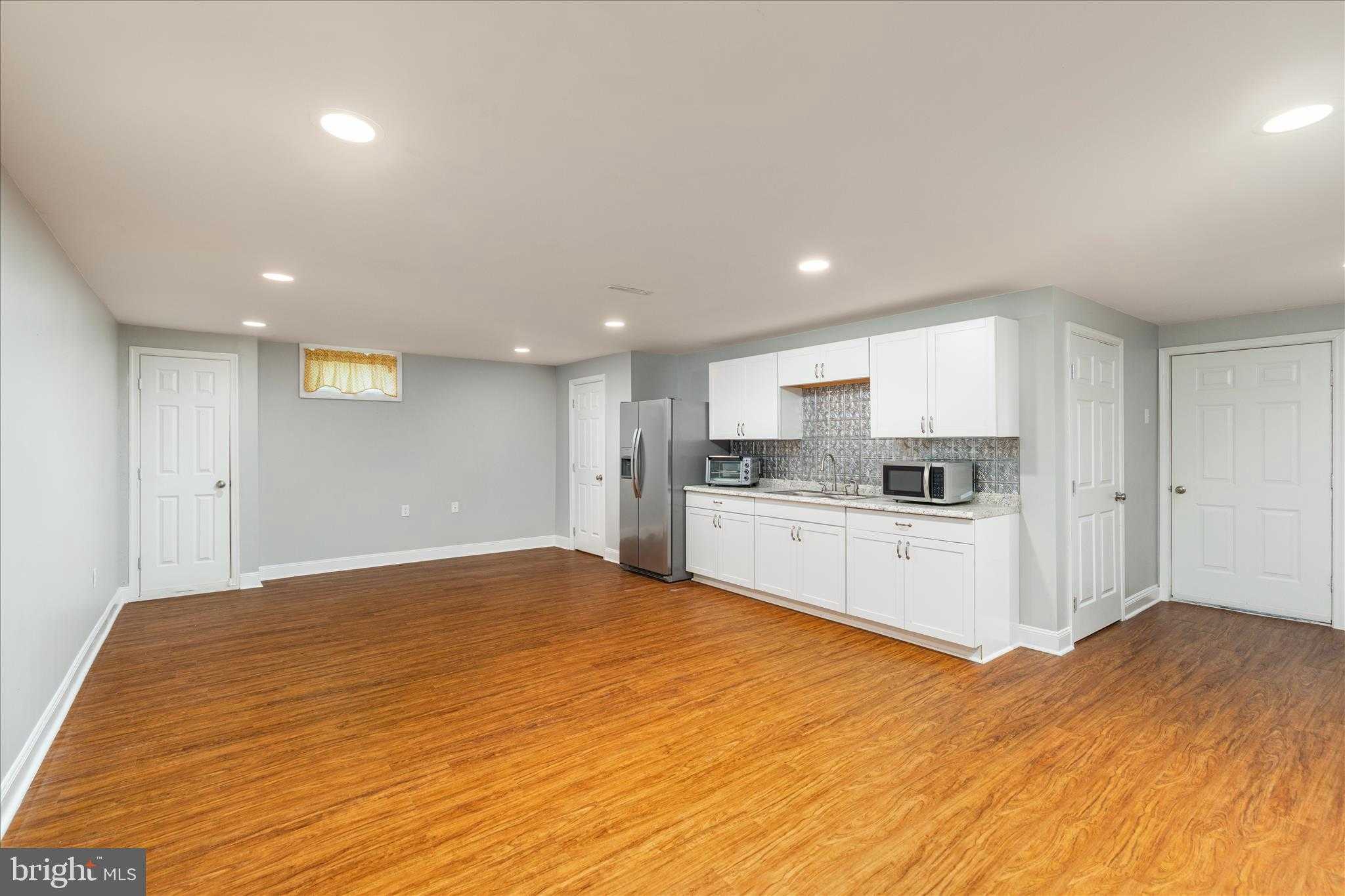 590 Fulton Dr photo 29