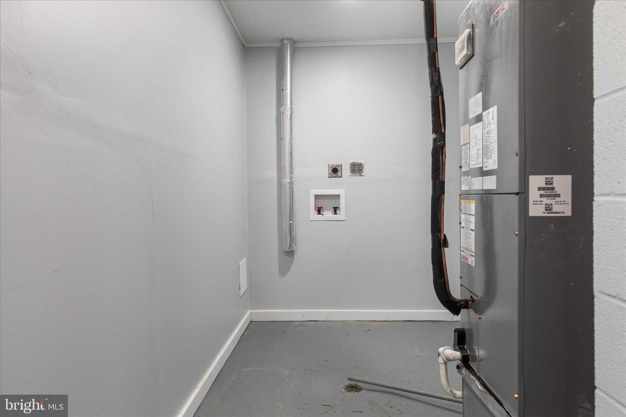 590 Fulton Dr photo 35