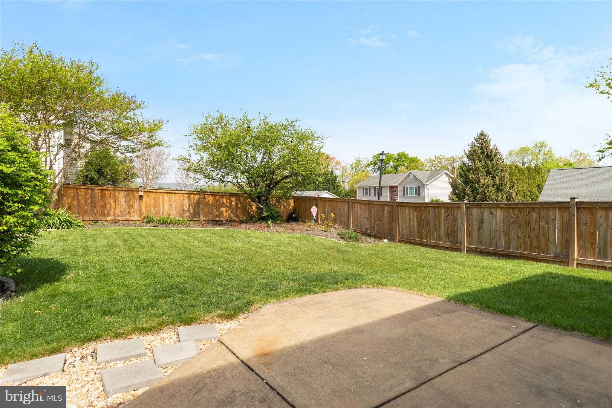 590 Fulton Dr photo 40