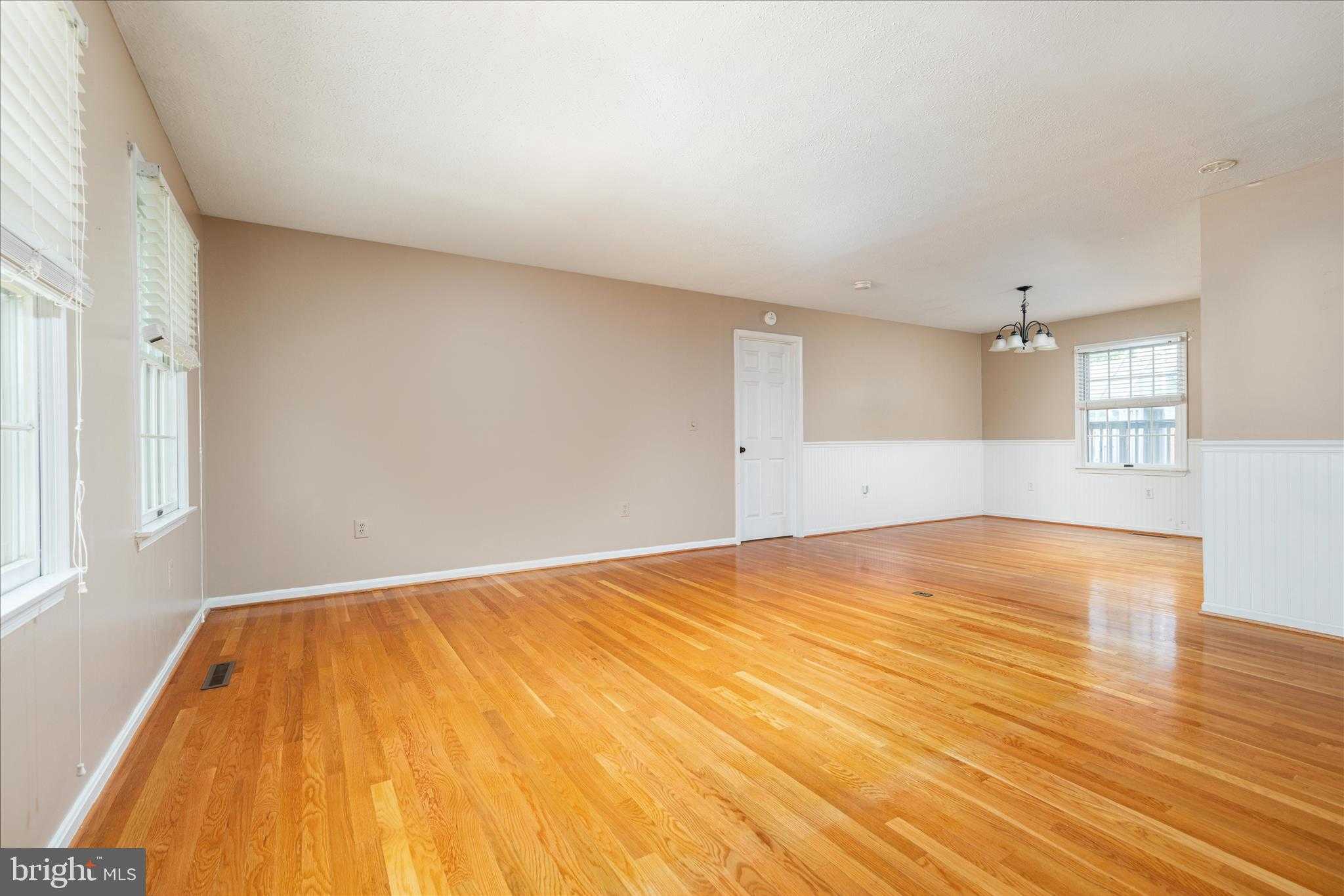 590 Fulton Dr photo 5