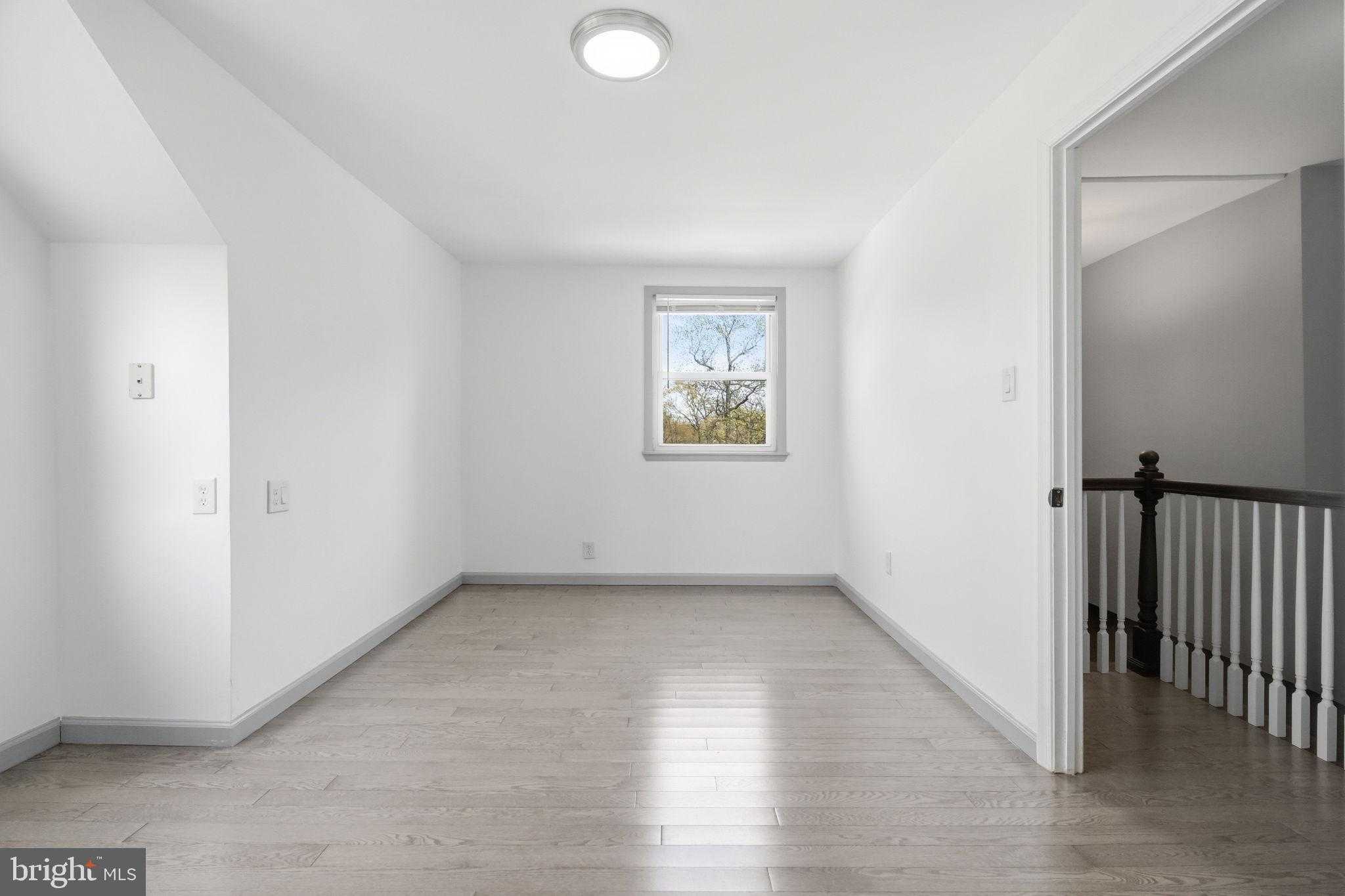 632 Durham Rd photo 19