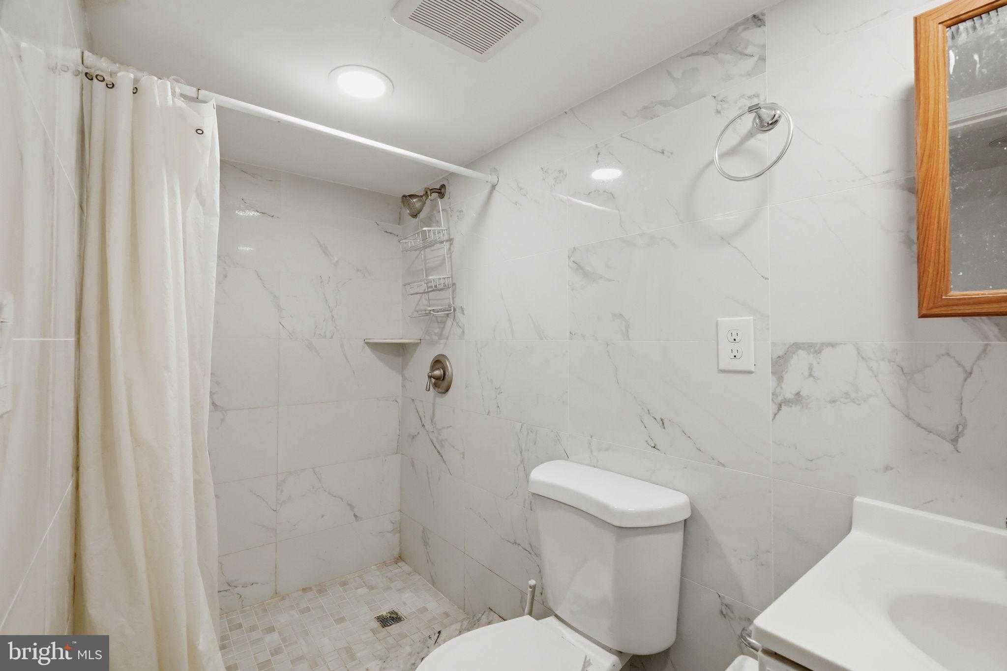 632 Durham Rd photo 29