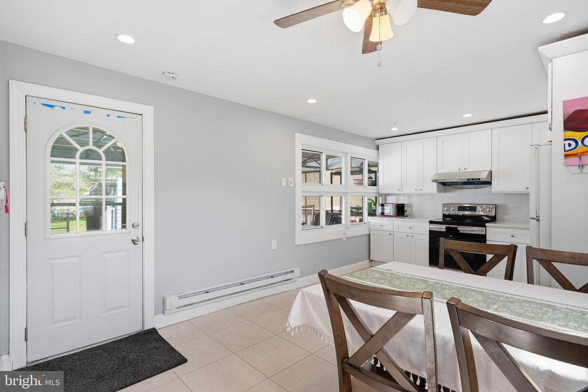 632 Durham Rd photo 3