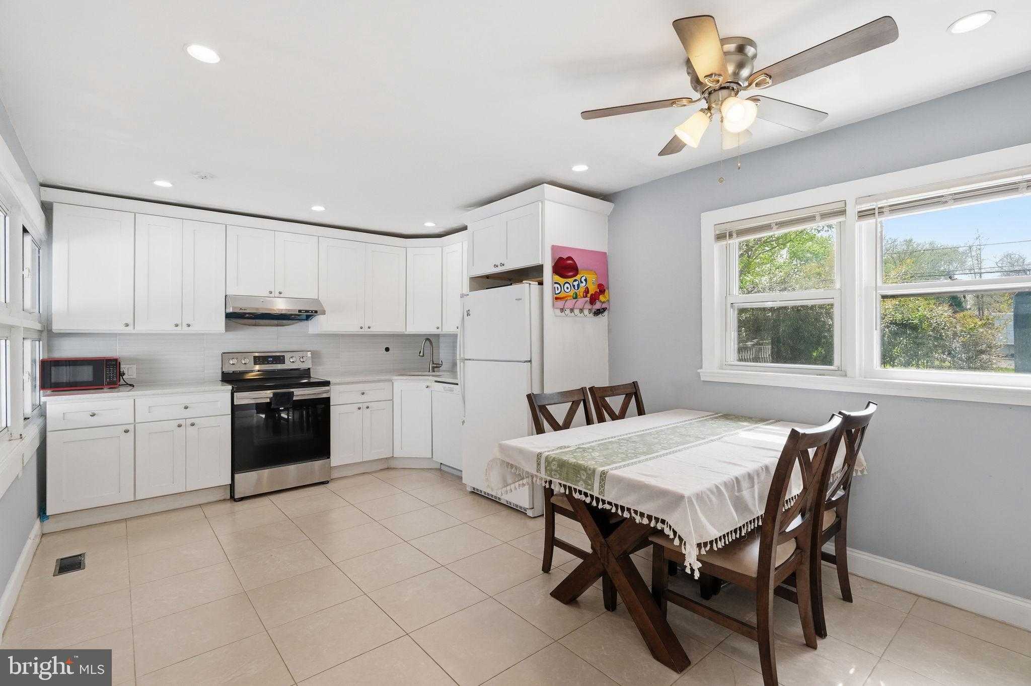 632 Durham Rd photo 6