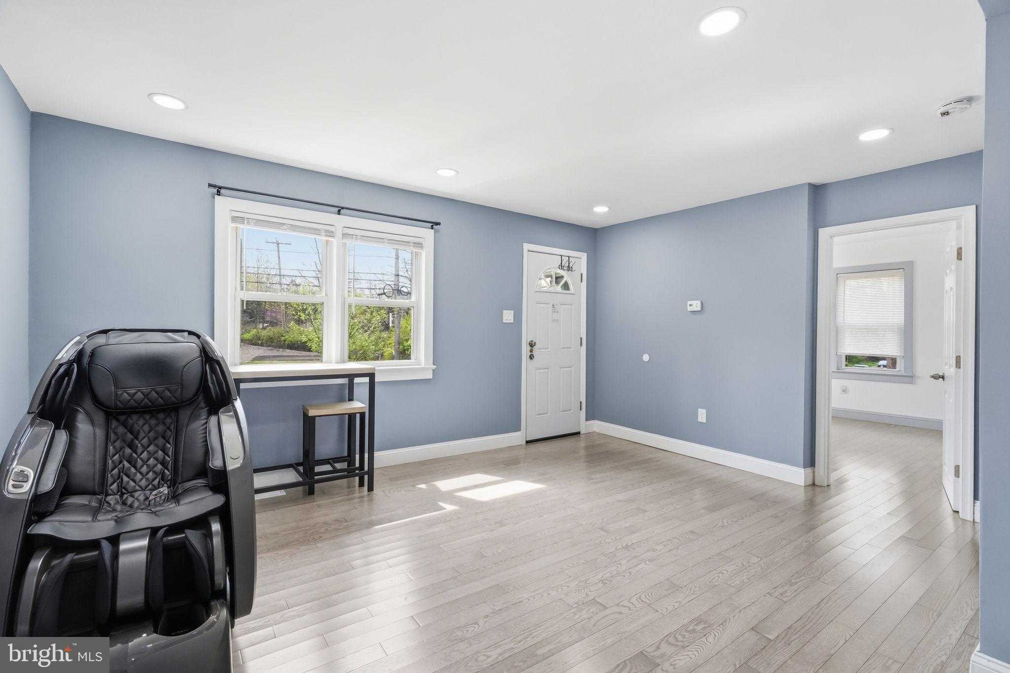 632 Durham Rd photo 9