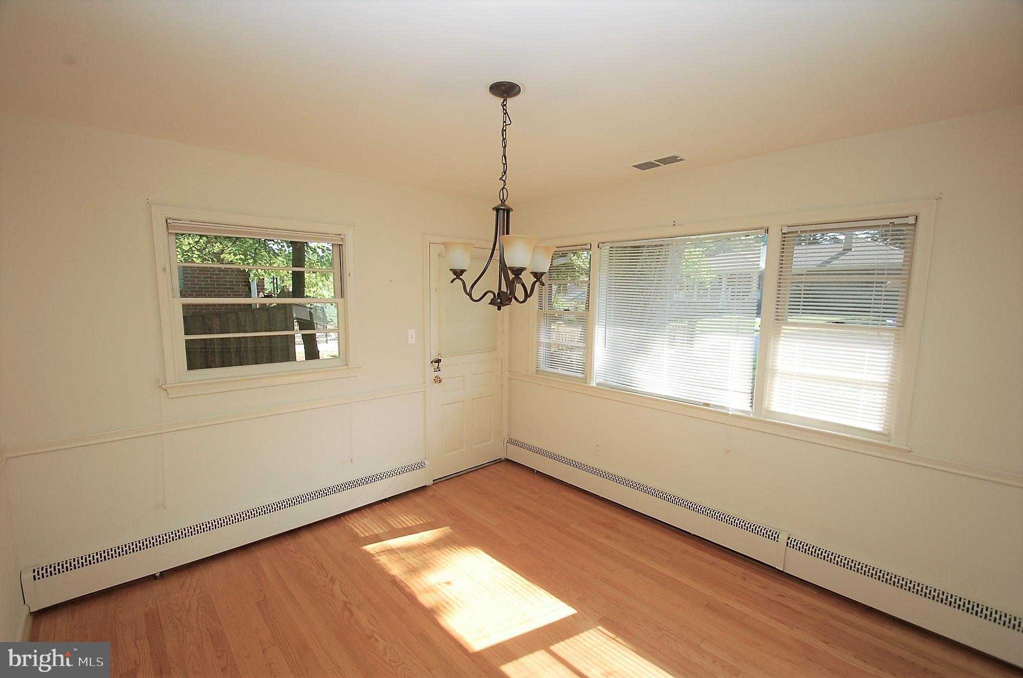 4106 N Richmond St photo 4