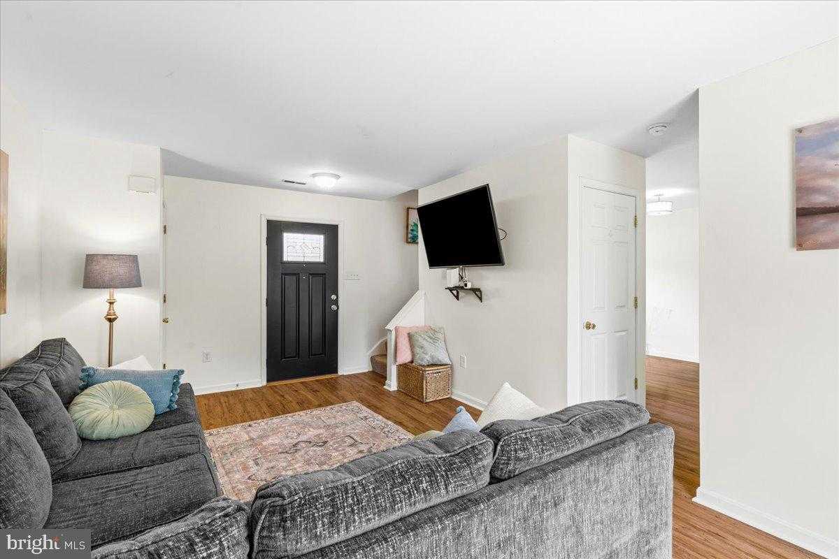 18 Robindale Dr photo 16