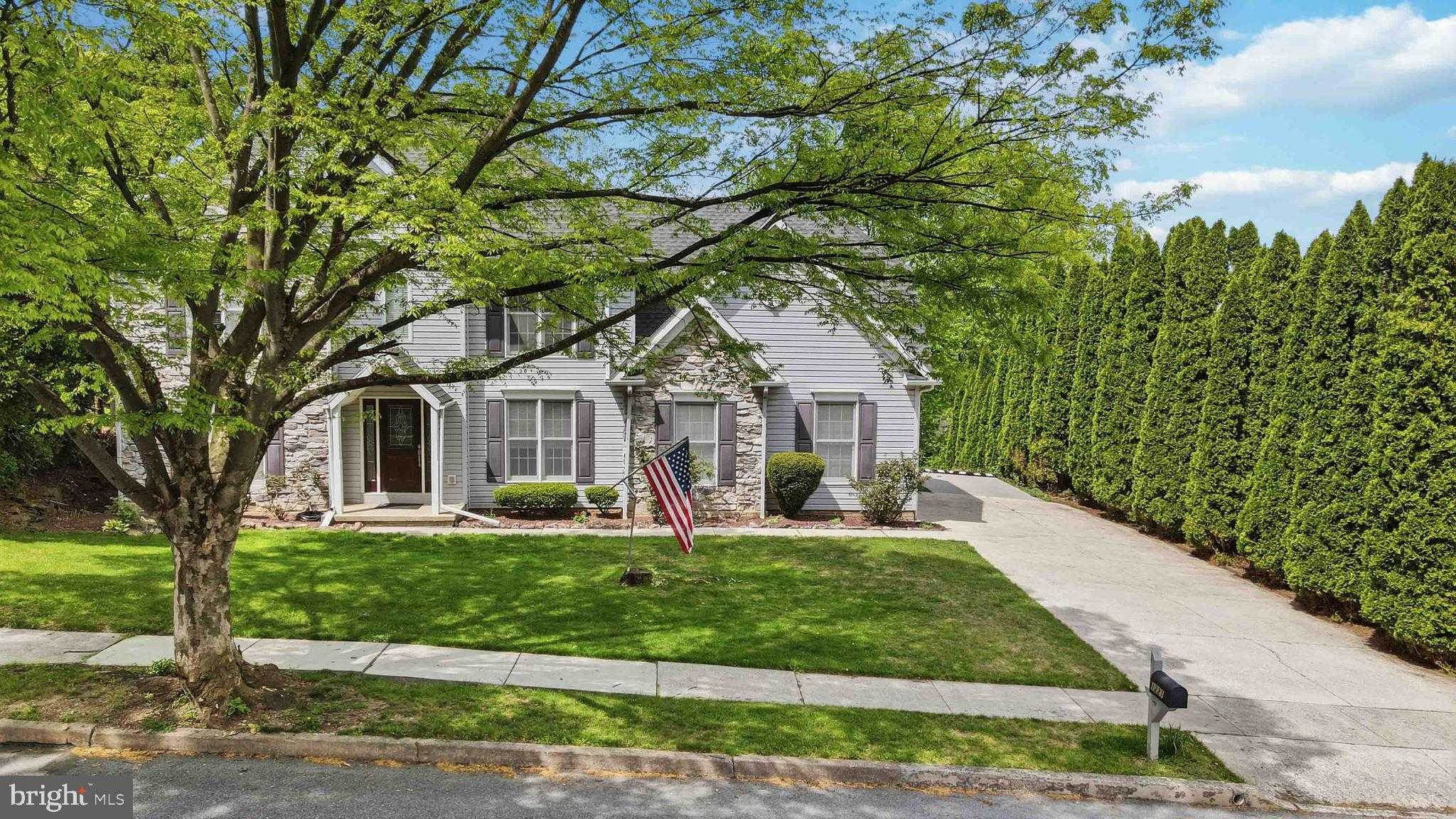 1221 Jill Dr photo 2