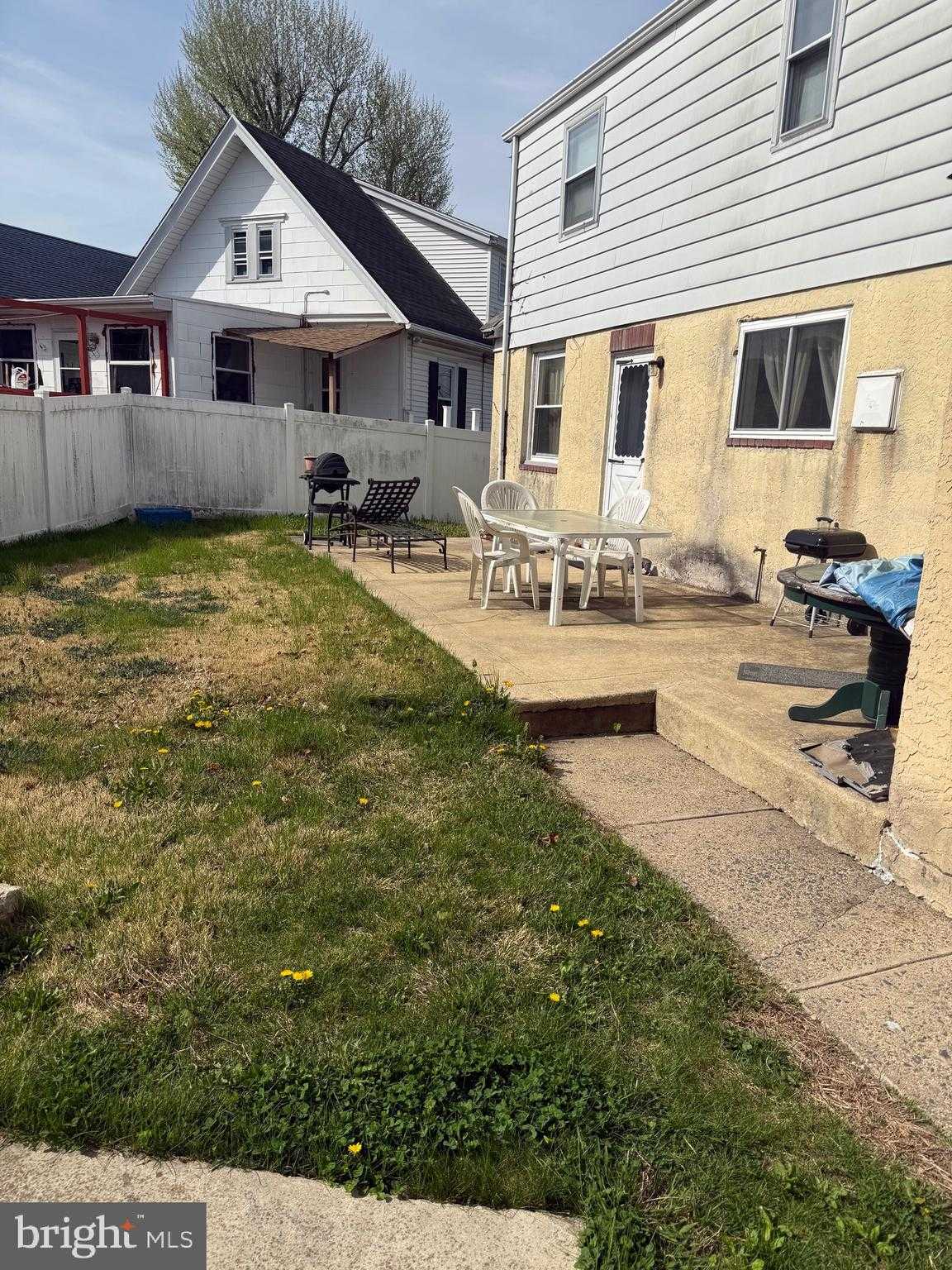 5 Ardmore Ave photo 3