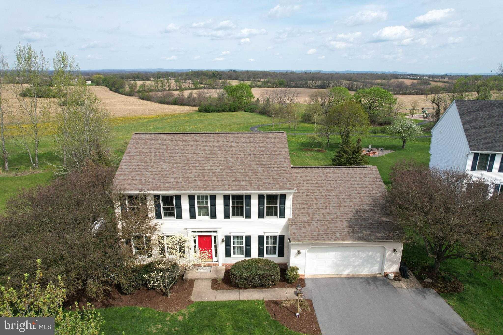 211 Sunday Dr photo 2