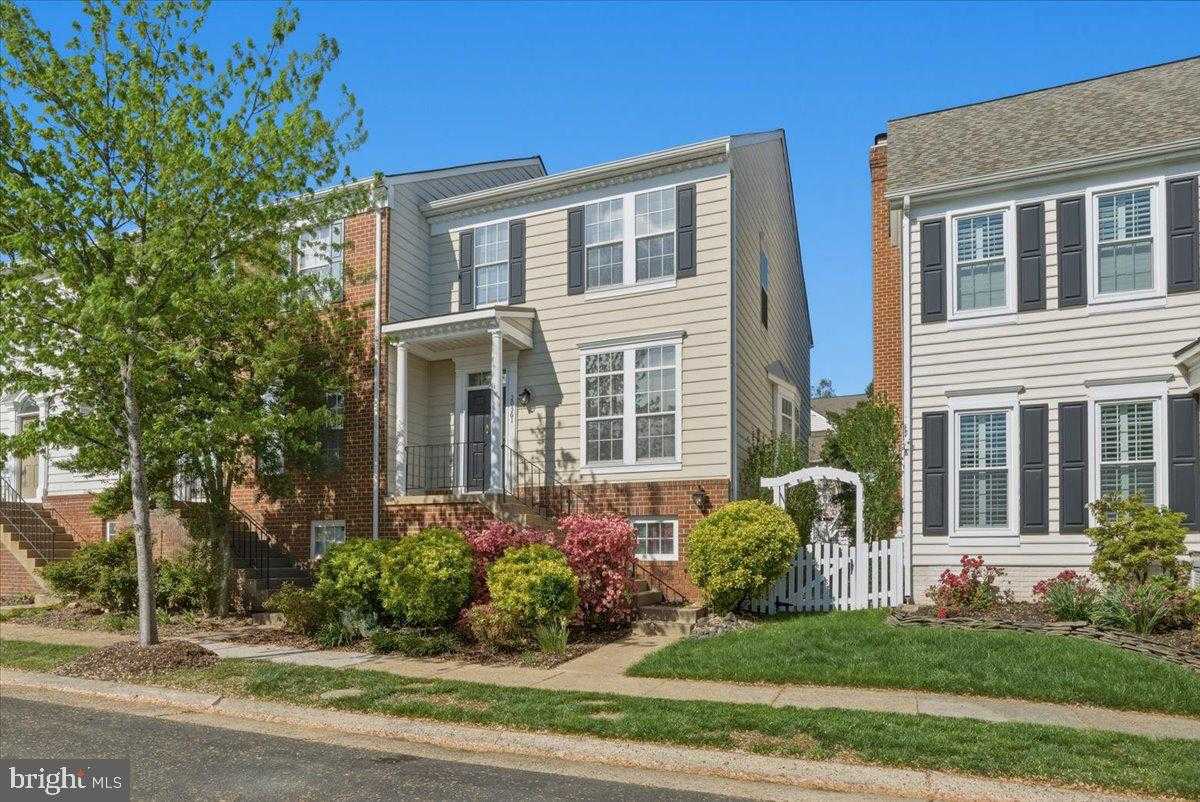 20361 Hartwell St photo 2