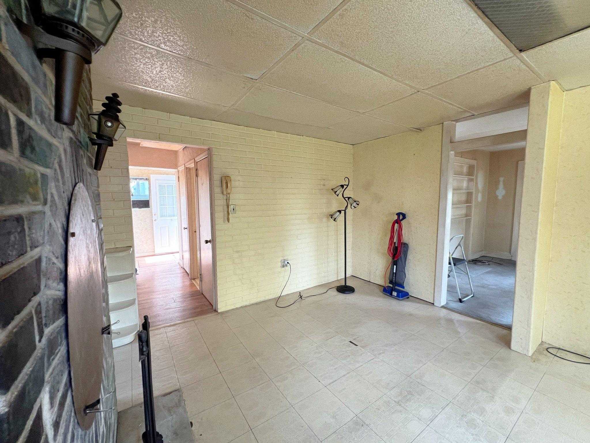 1545 Almshouse Rd photo 16