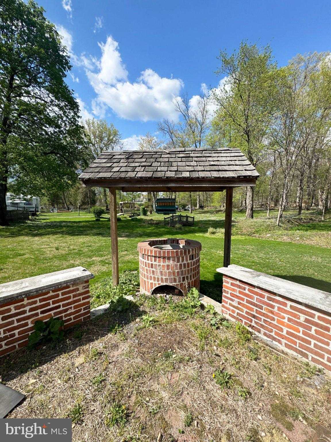 1545 Almshouse Rd photo 4