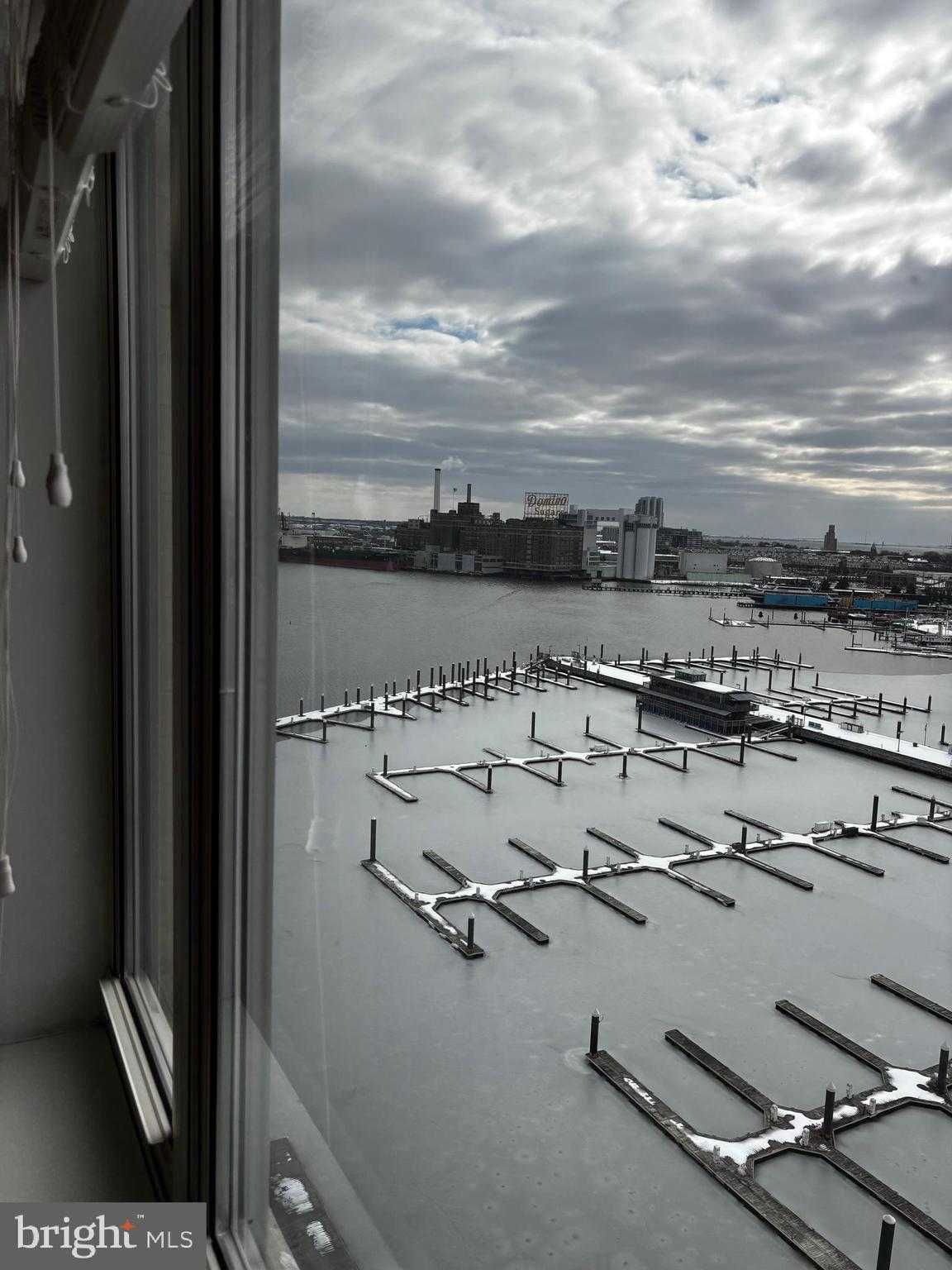 100 Harborview Dr photo 10