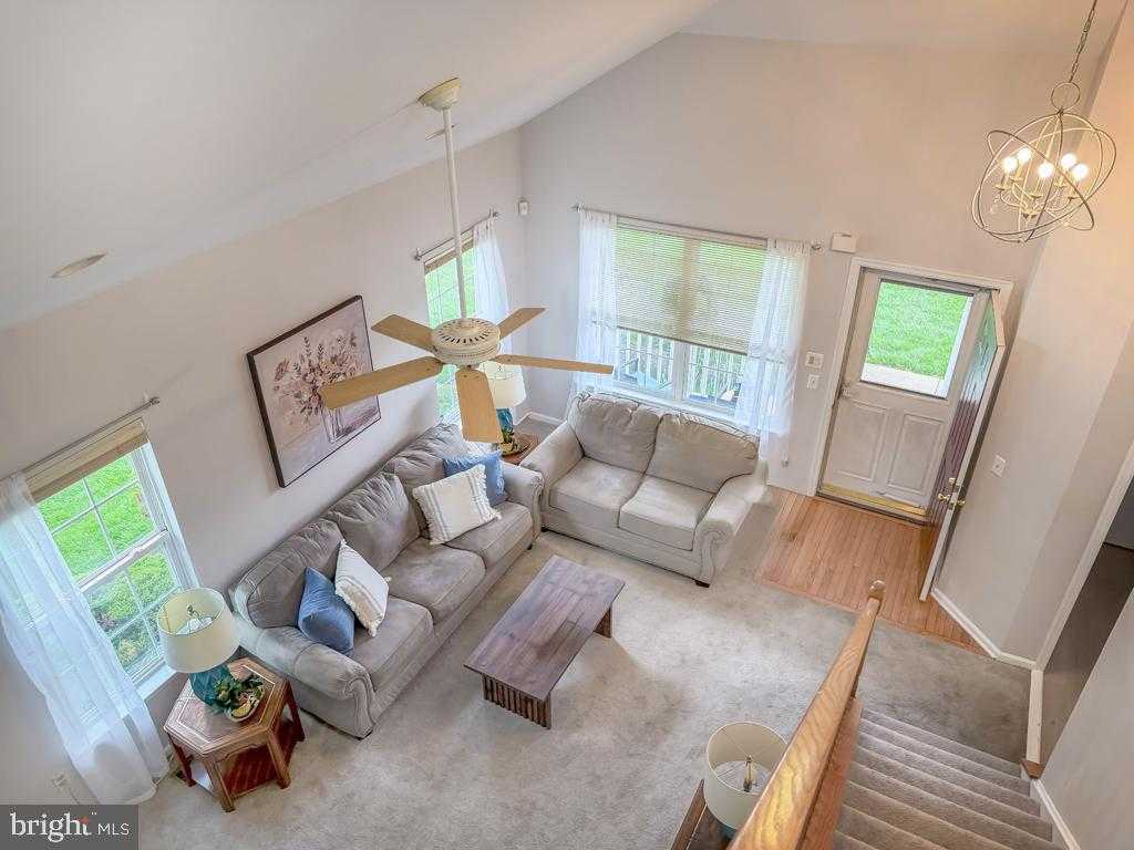 44 Regents CT photo 4