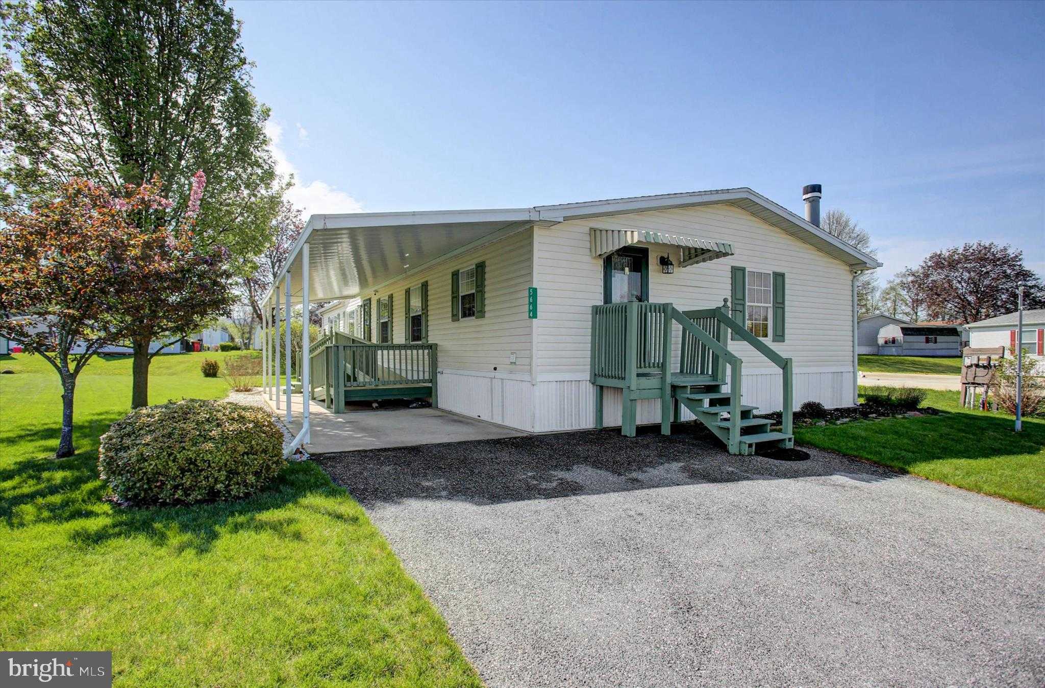 5664 Claridge CT, Fayetteville