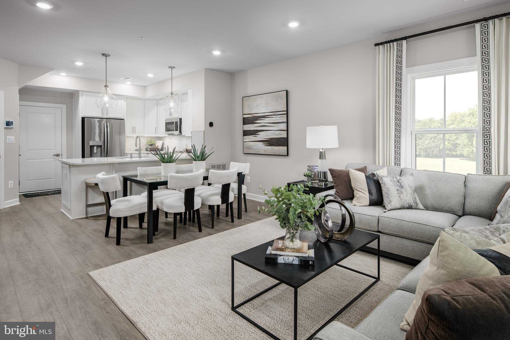 43850 Circuit Sq photo 2