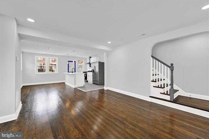 212 Burke Ave photo 5