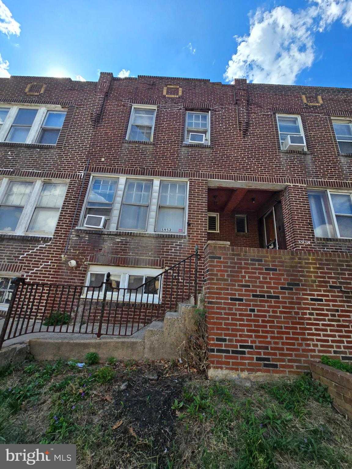 5952 N Leithgow St photo 6