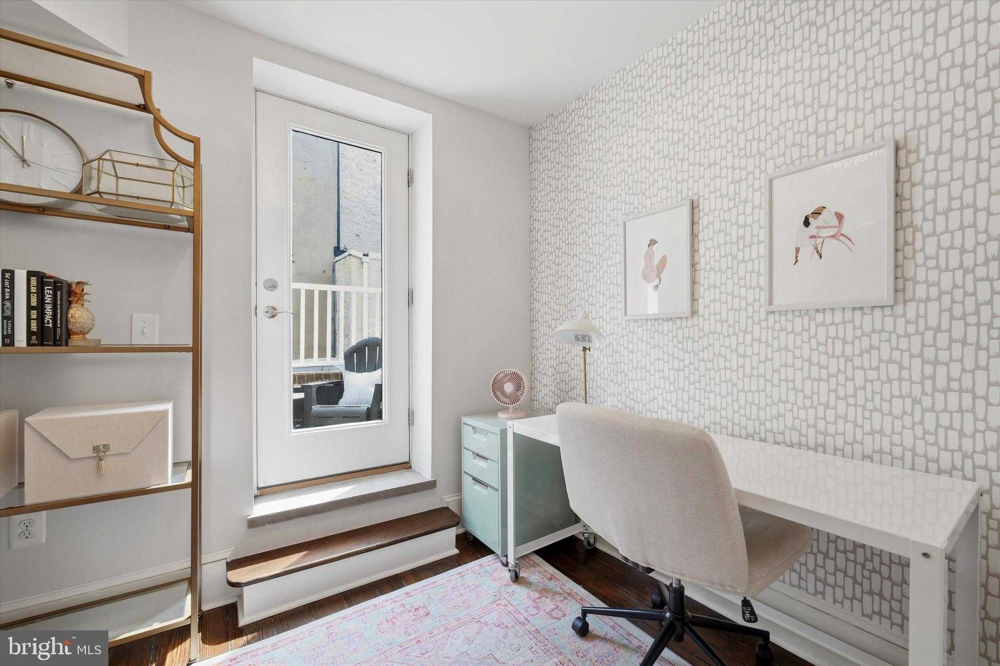 913 S 10th St photo 16