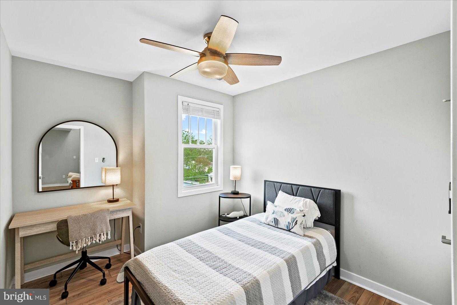 300 Douglas Ave photo 22