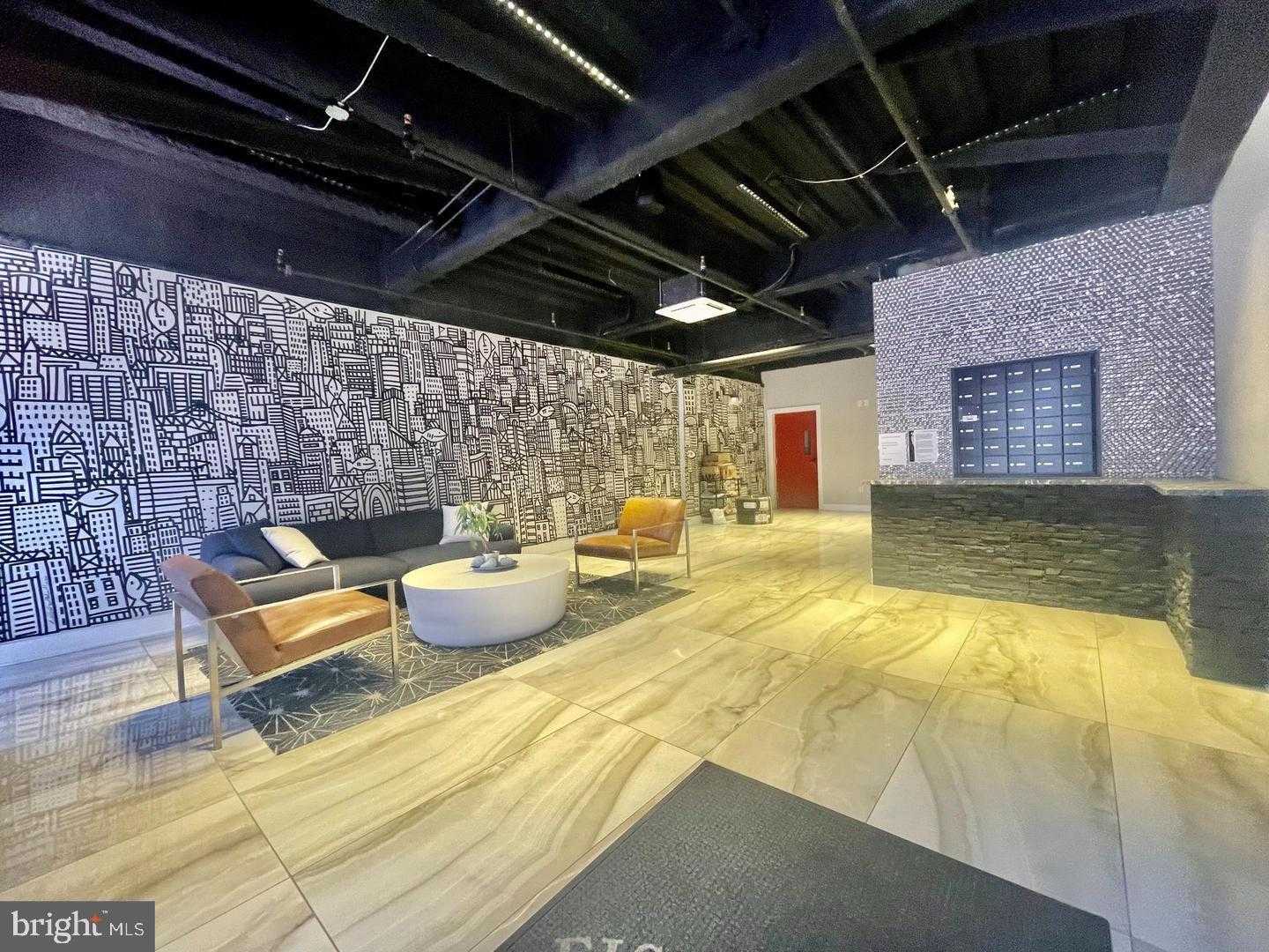 1232 N Front St Apt 2d photo 20