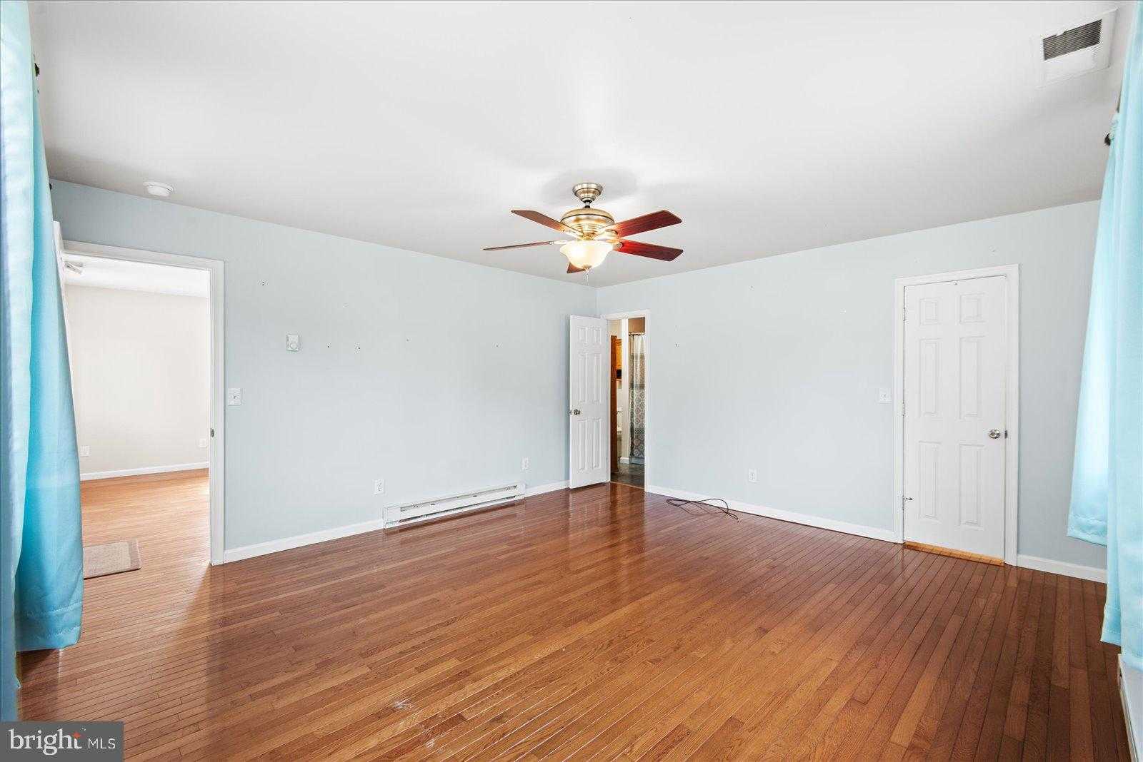 306 Locust Ave photo 18