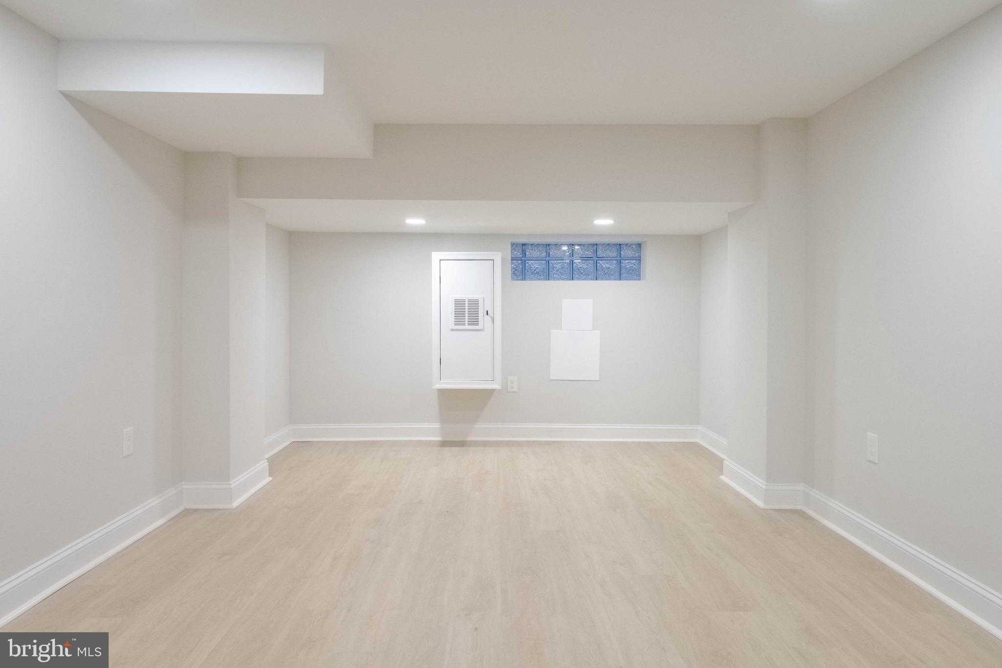 1645 Normal Ave photo 29