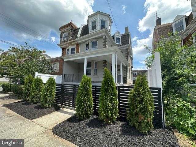 646 E Chelten Ave photo 2