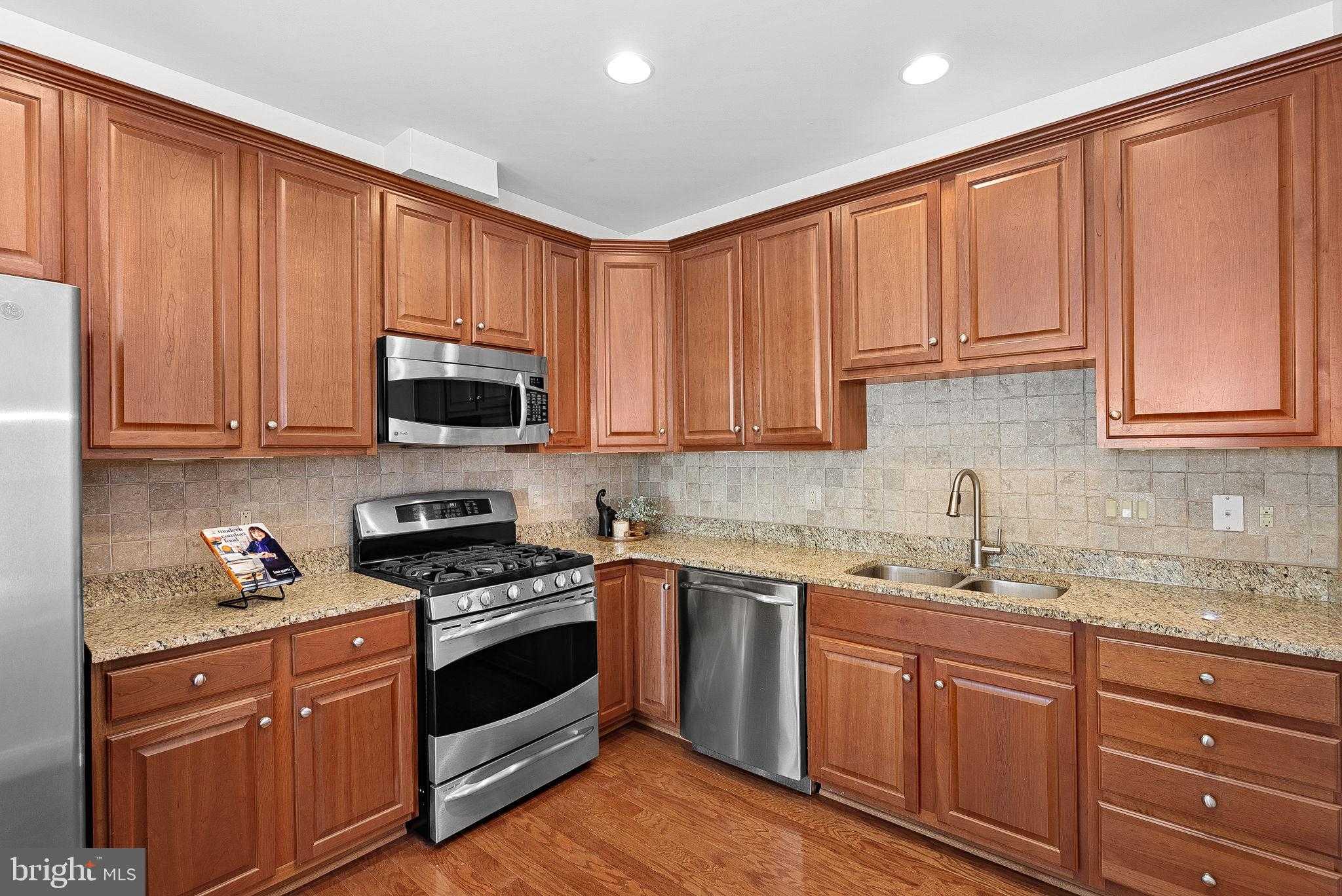 20789 Adams Mill Pl photo 13