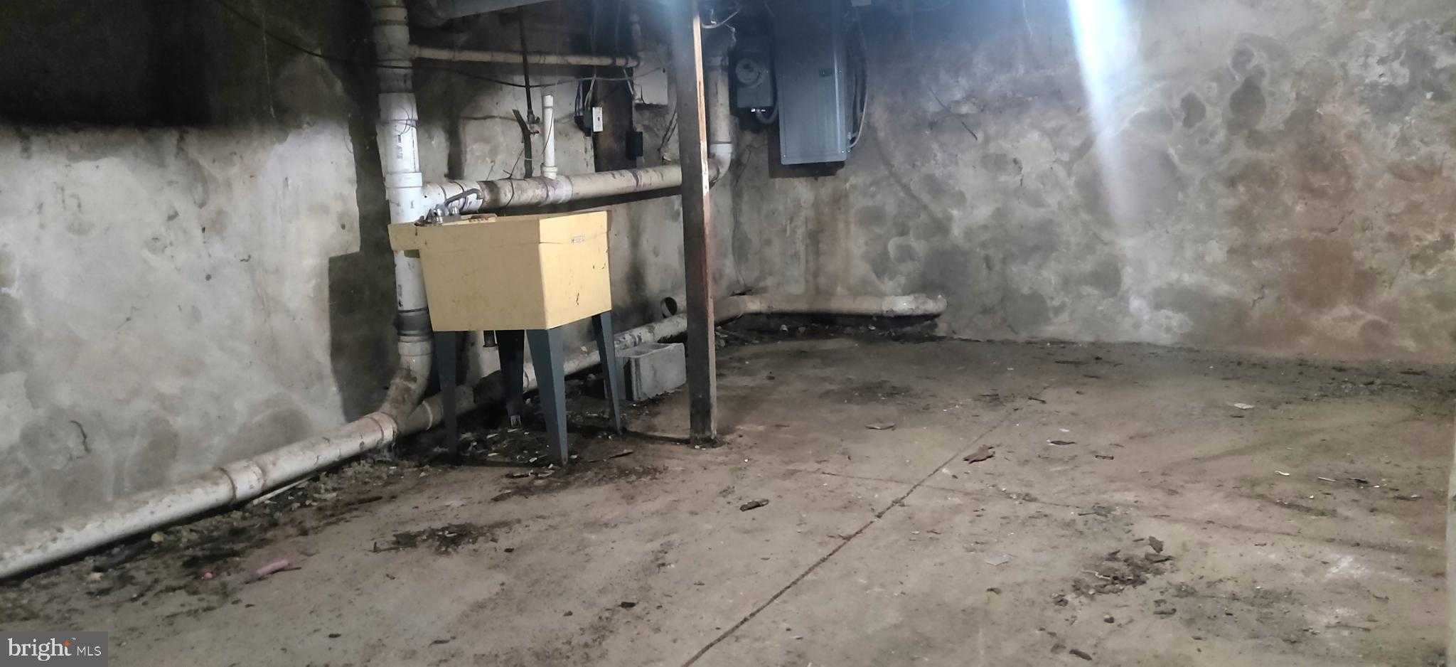 165 N 62nd St photo 17