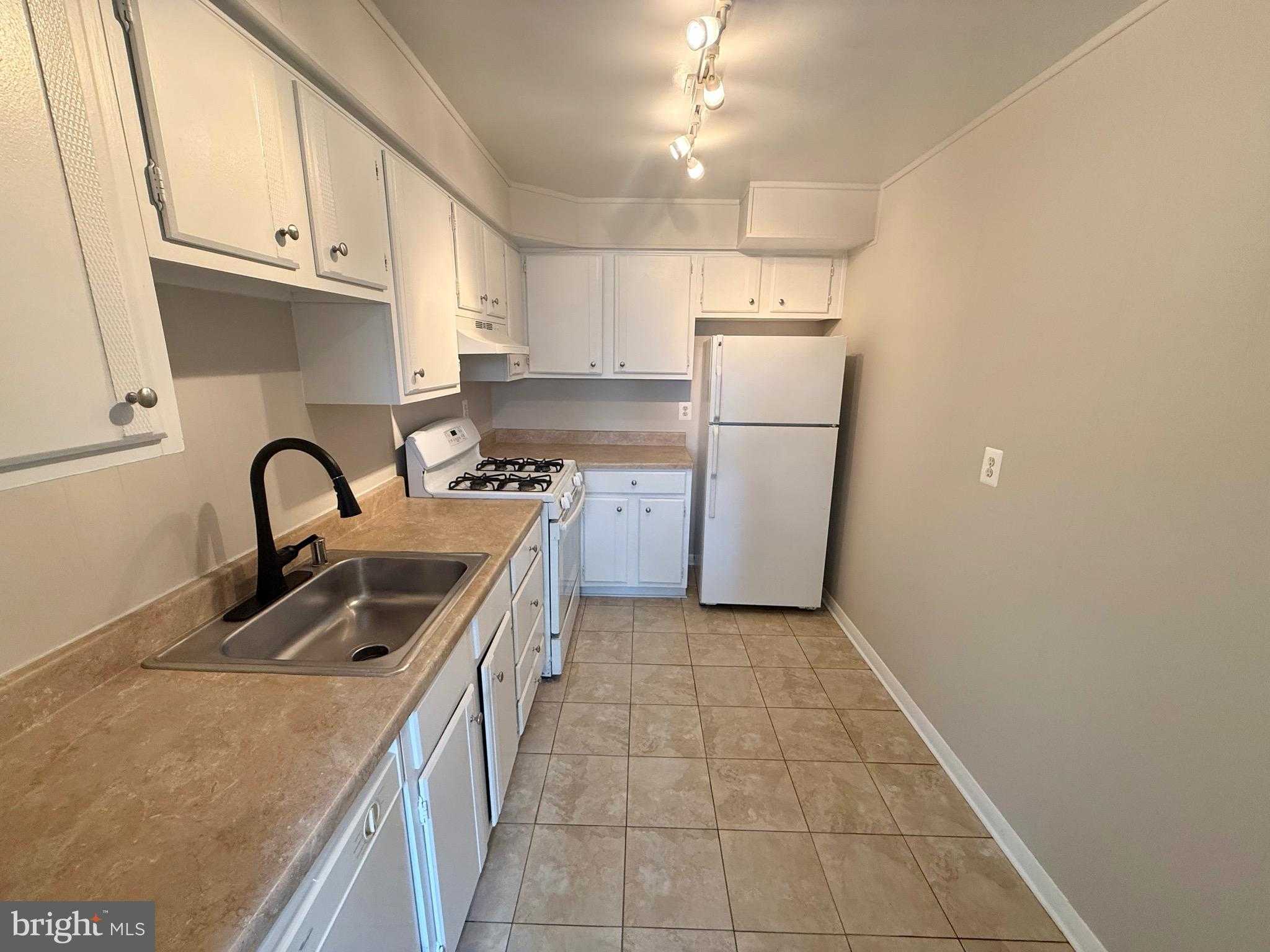 5111 8th Rd S Apt 203 photo 12