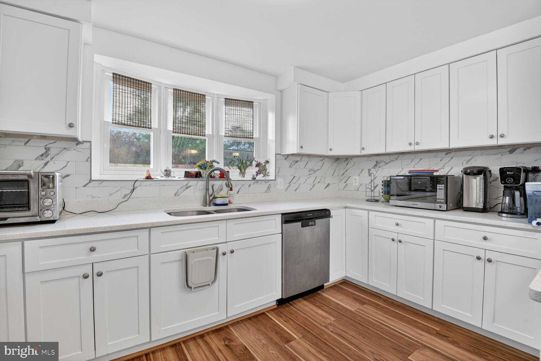 2000 Mcauliffe Dr photo 15