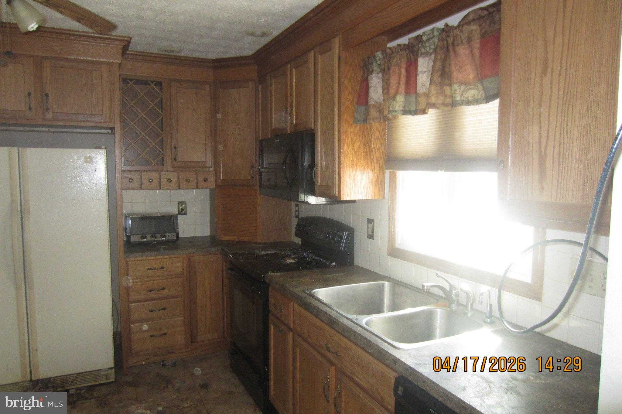 312 Sarhelm Rd photo 24