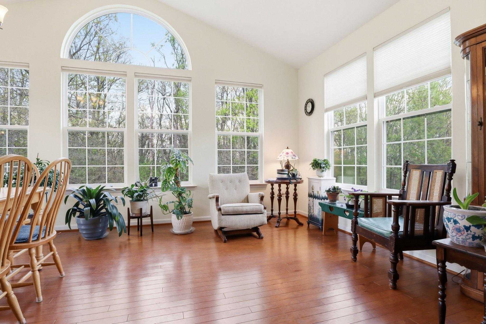 588 Misty Hill Dr photo 11