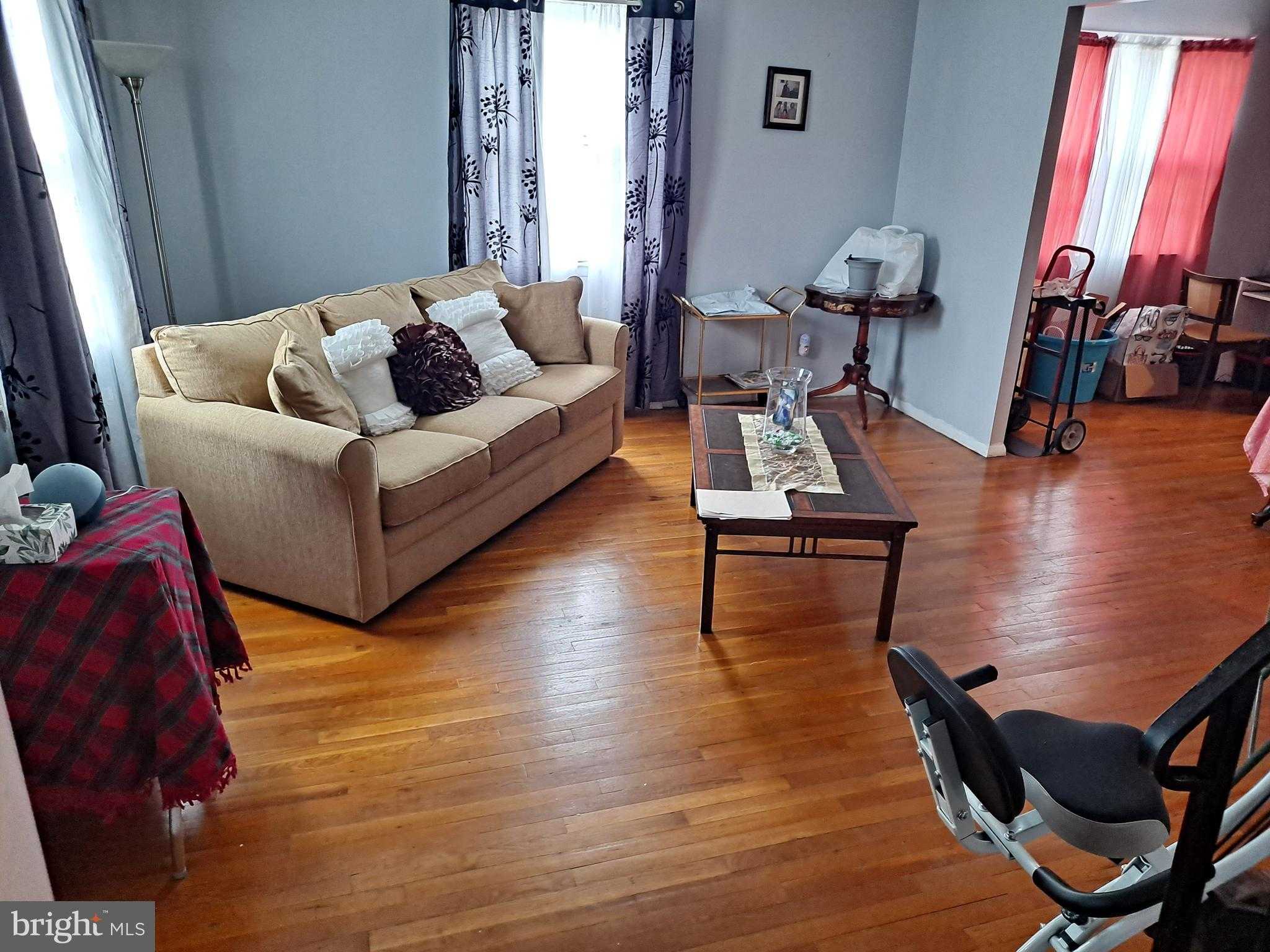 5663 Whitby Rd photo 10