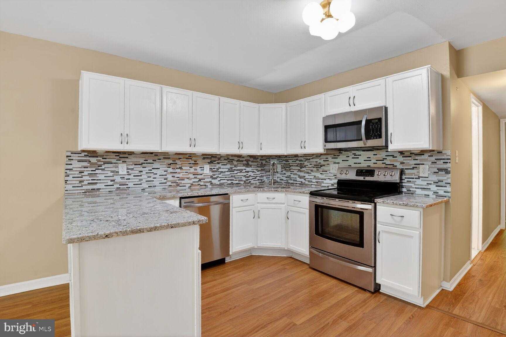 9725 Kings Crown CT Apt 202 photo 11