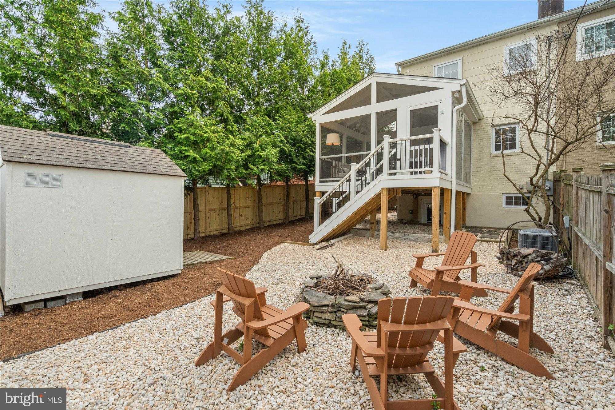 2206 Rollins Dr photo 7