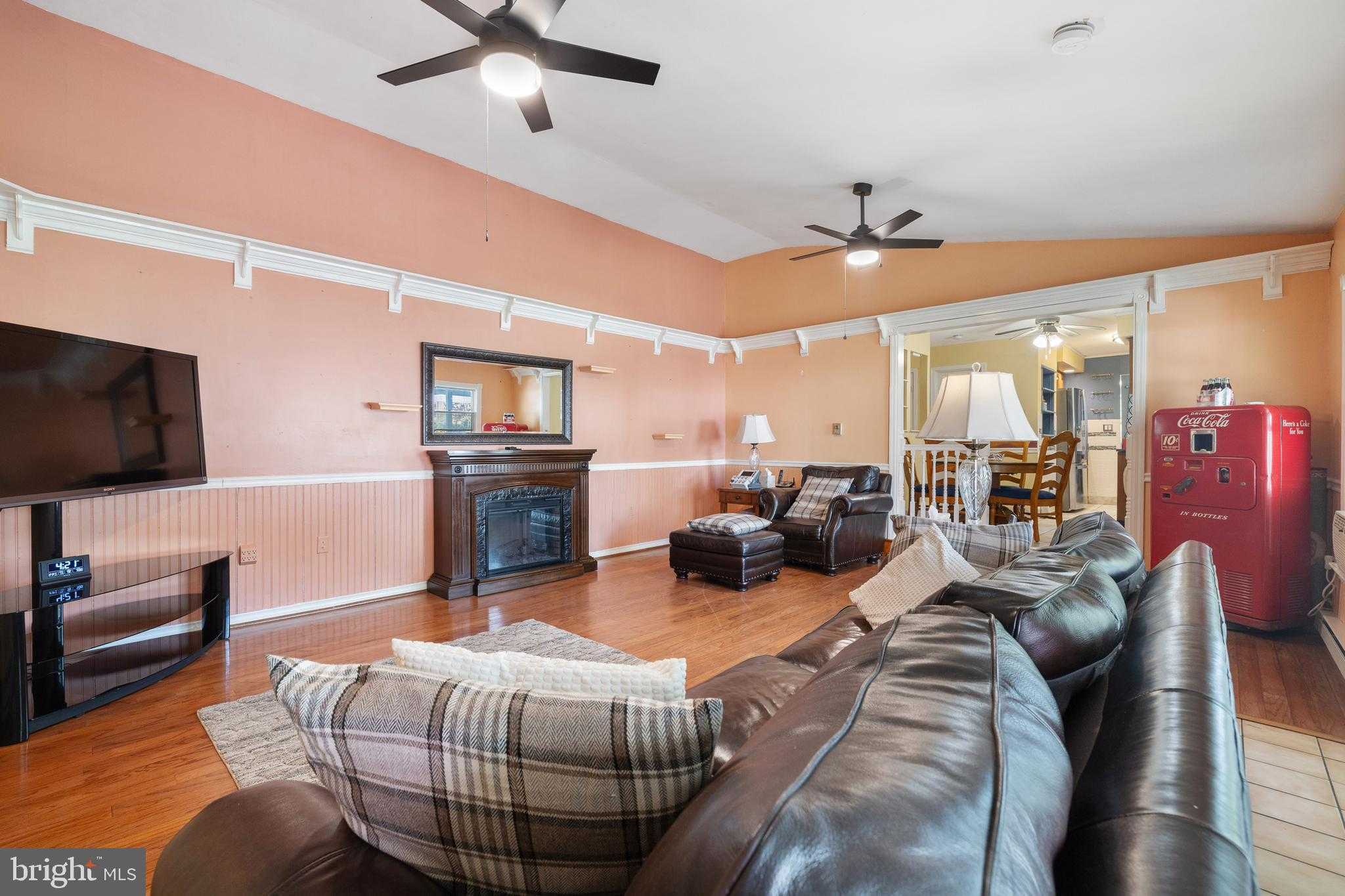 304 Gordon Ave photo 32