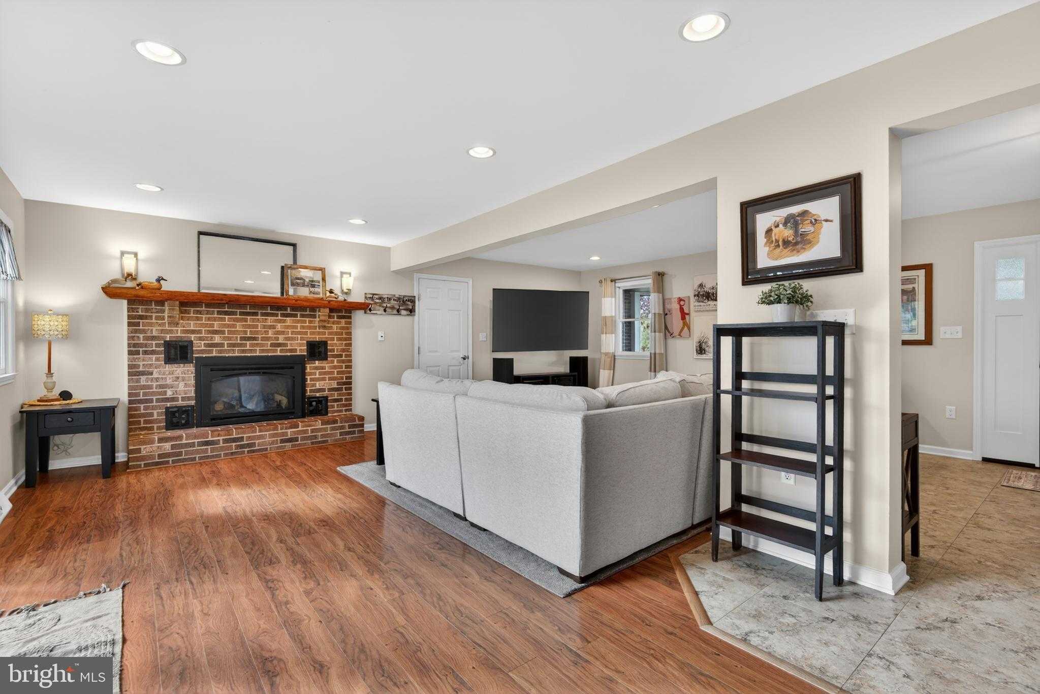 1612 Yorktowne Dr photo 10