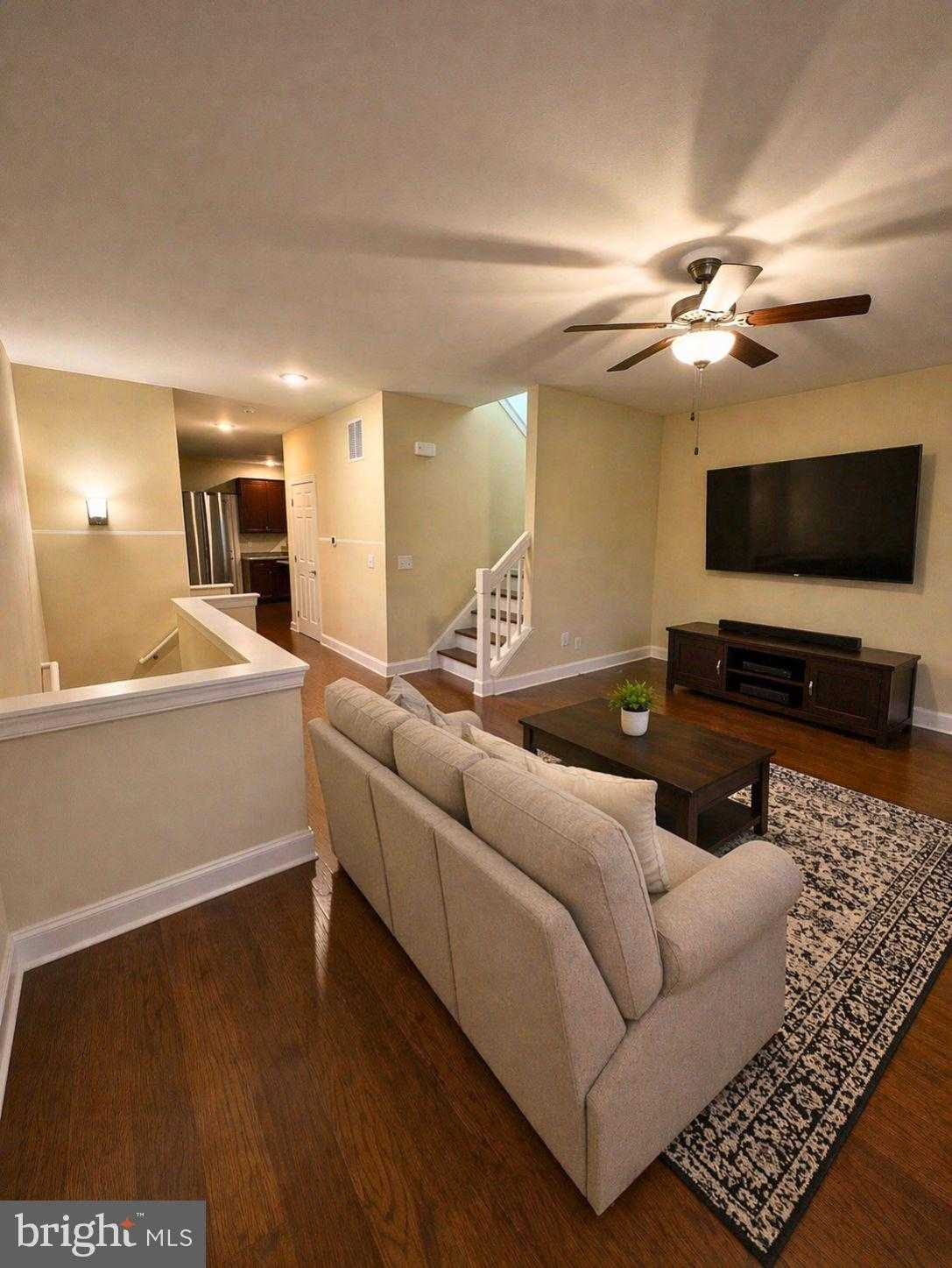 2238 Deyerle Ave photo 10