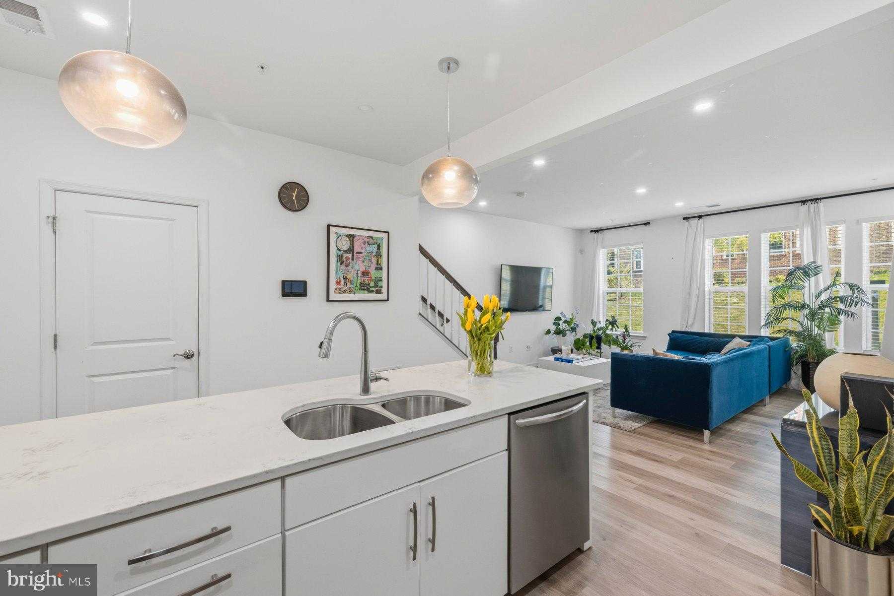 2731 Pinebrook Rd photo 11