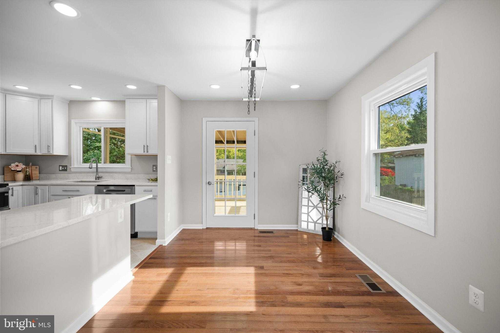 1208 E Iberia Rd photo 11