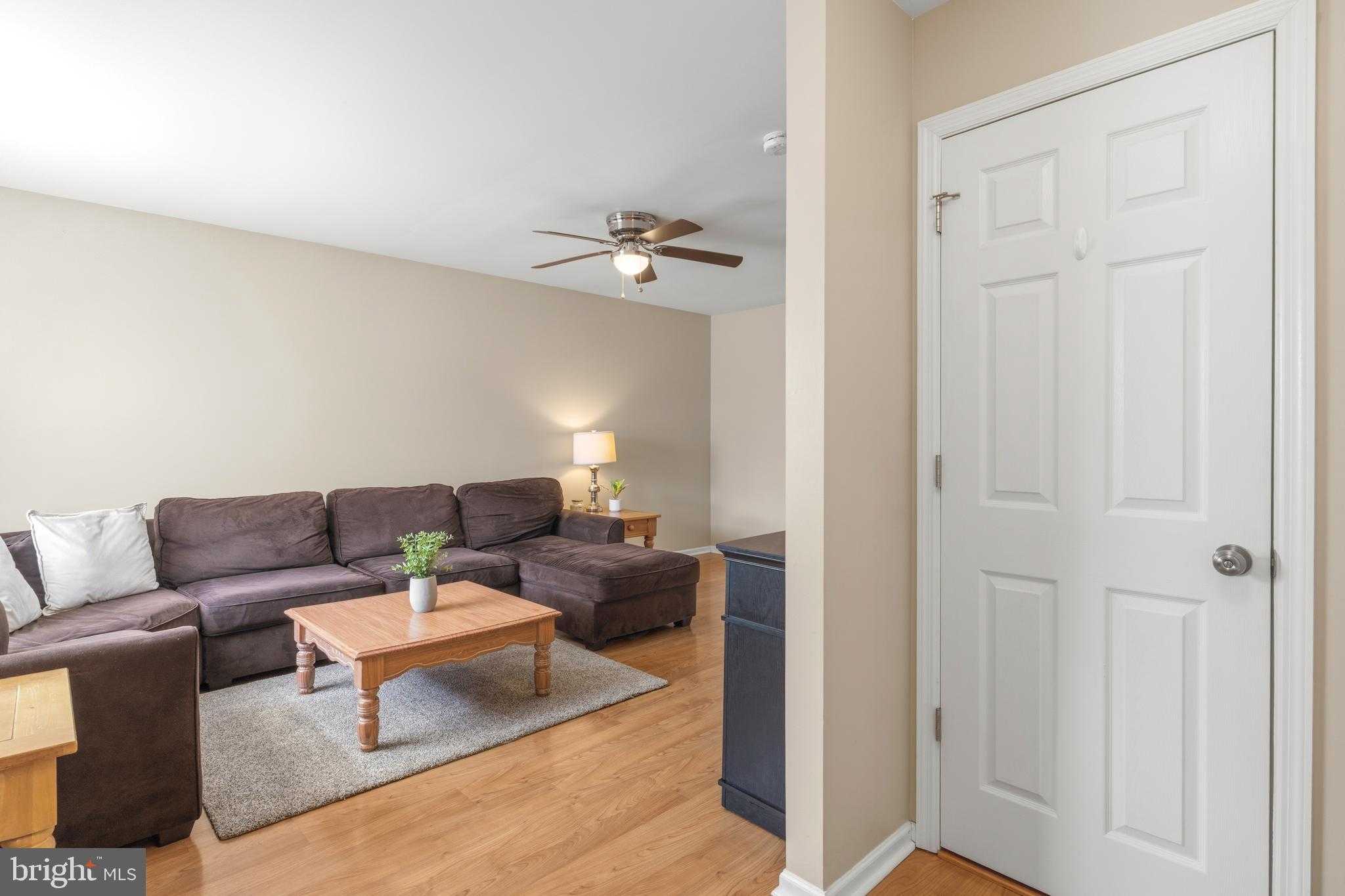 129 Catherine St # 3 photo 5