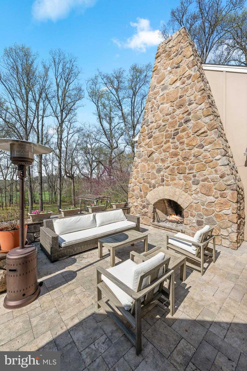 11 Foxchase Rd photo 67