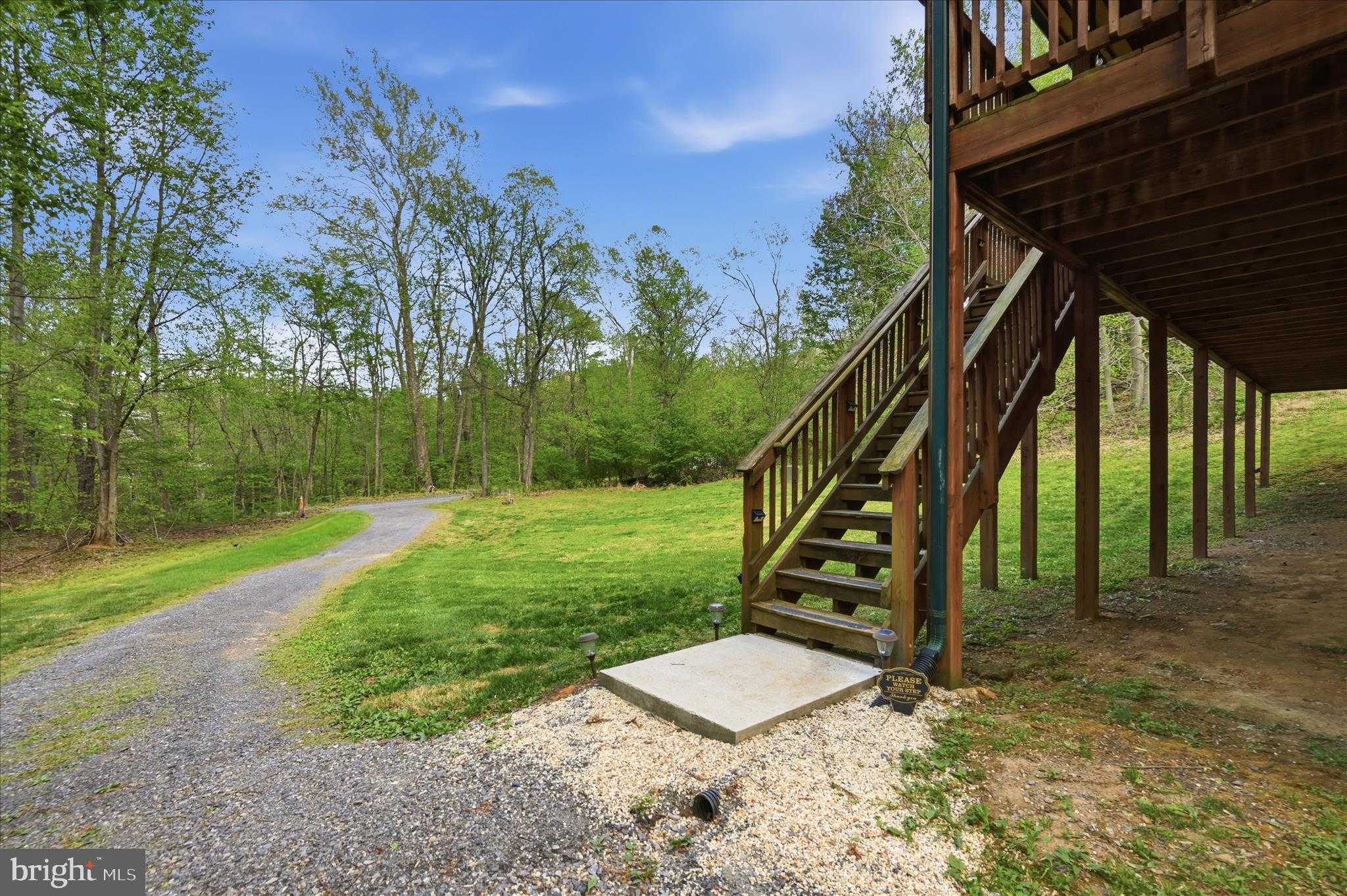 938 Fetchett Rd photo 4