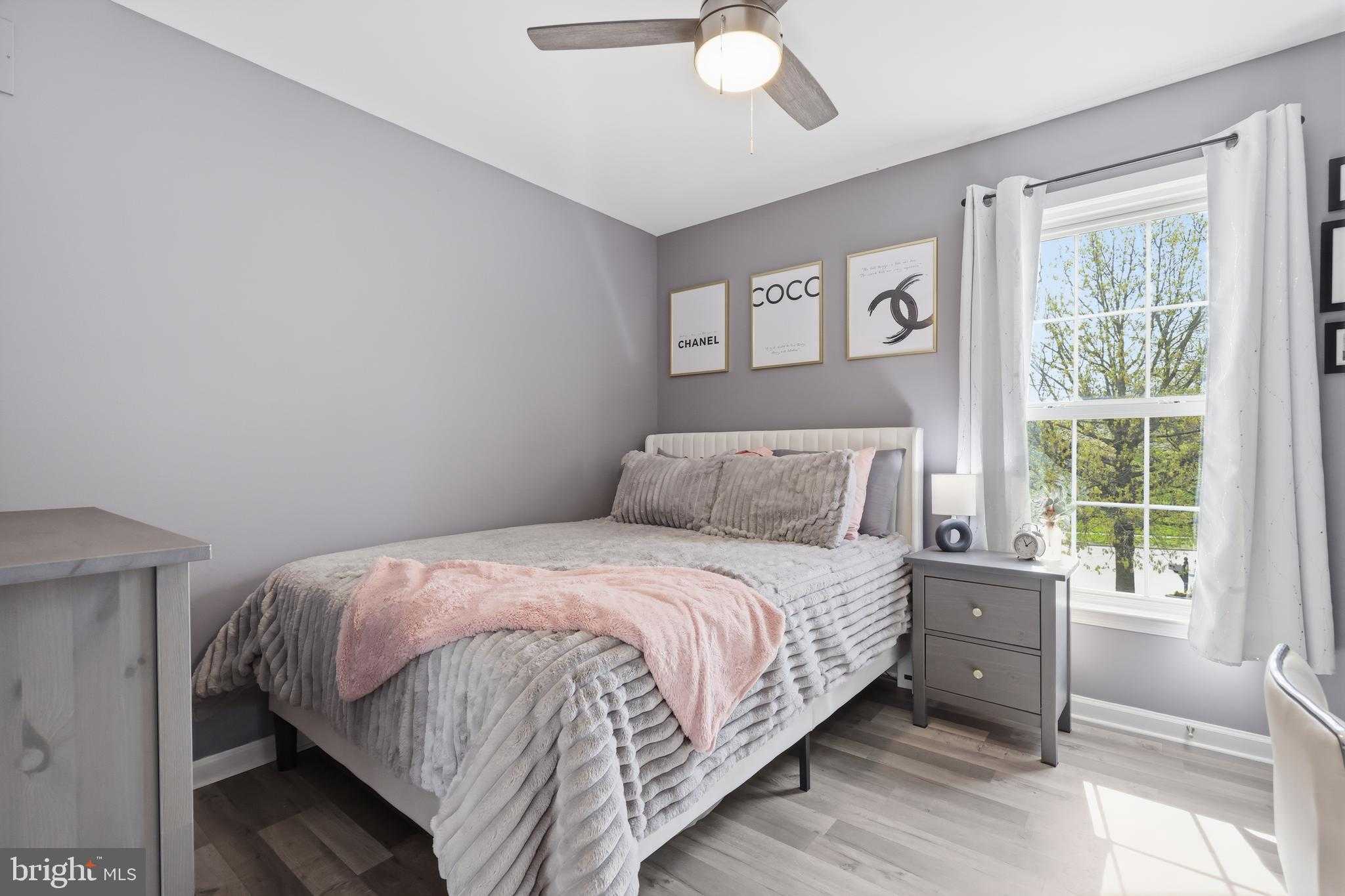 73 Saratoga Way photo 24